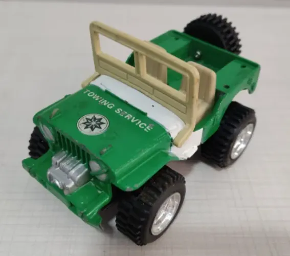 Miniatura Jeep Laredo Cj 4x4 1:38