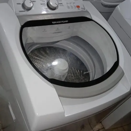 Máquinas de lavar roupa Brastemp Consul e Eletrolux