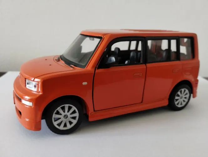 Miniatura scion xb 1/24 Maisto - raridade 