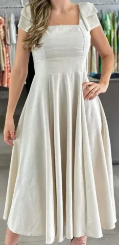 Vestido em linho Bege