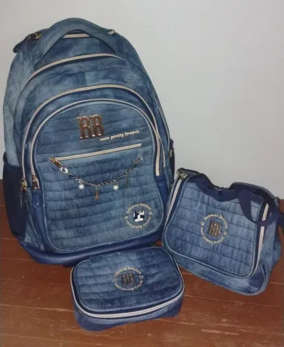 Conjunto de Mochila de Rodinhas, Bolsa e Estojo Rebecca Bonbon - Semi Nova