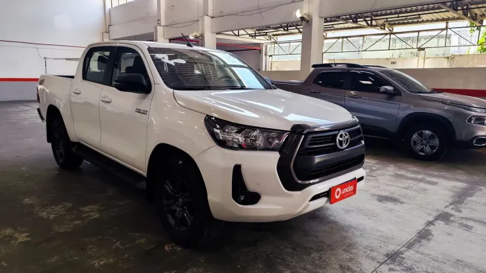 Toyota Hilux CD SR 4X4 2.8 TDI Diesel Aut. 2024