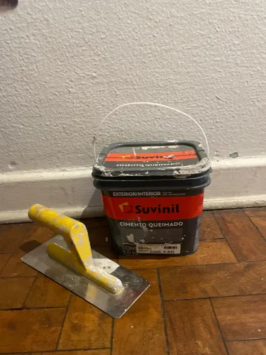cimento queimado suvinil e desempenadeira