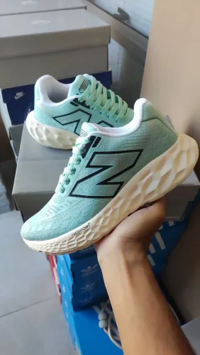 Tênis New Balance Fresh Foam