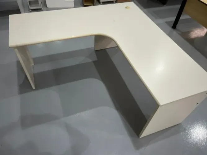 Mesa em L escritorio
