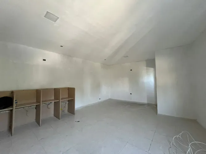 Conjugado a 150m do McDonald's 