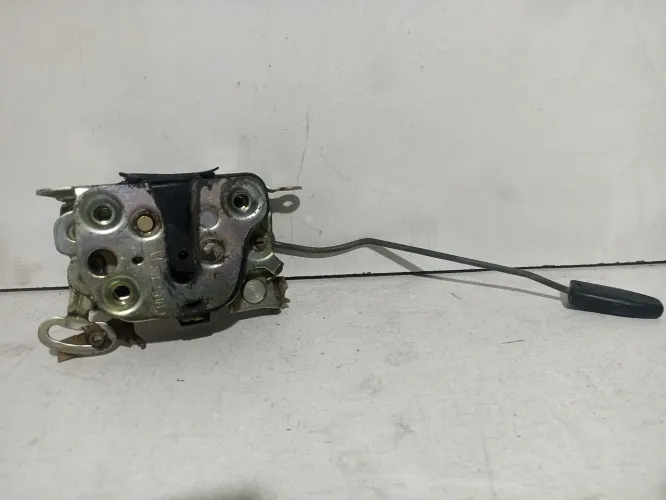 Fechadura da Porta Lado Direito GM Corsa Celta 2 Portas 1996 97 98 99 00 01 02 03 04 05