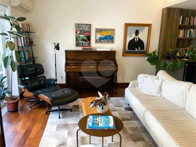 Duplex com 2 quartos para locação em Pinheiros - SP