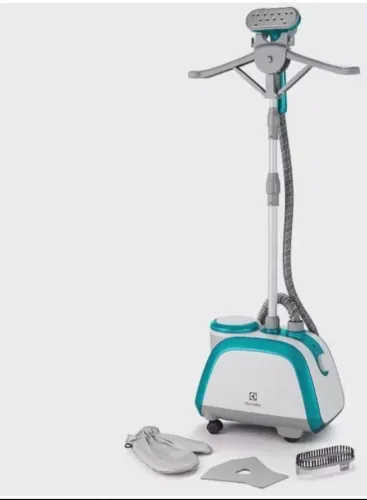 Passadeira vertical a vapor Electrolux GST10