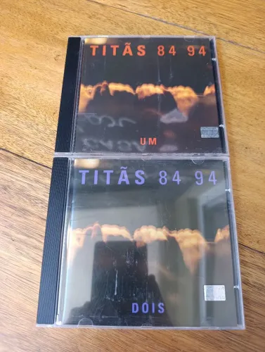 Titãs 84/94 - Um e Dois Raridade em ótimo estado de conservação com encartes