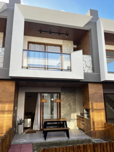 Casa 3/4 em Vilas do Atlântico próximo a Praia para venda