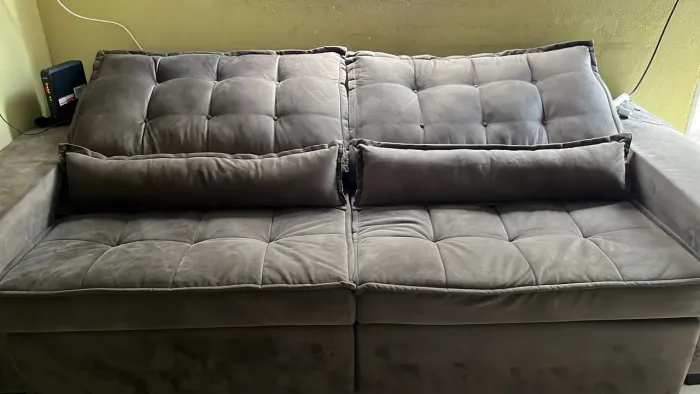 Sofá seminovo 
