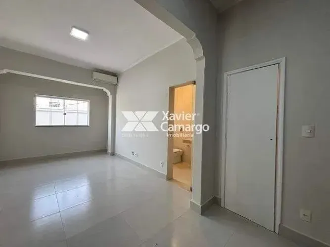 Casa comercial com 7 salas para locação no bairro Saúde - Rio Claro/SP
