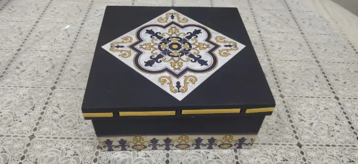 Caixa porta joias Azul decorada vintage em MDF compactado