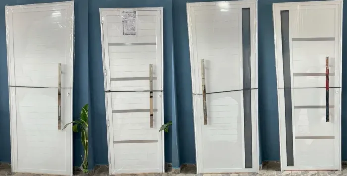 PORTA DE ALUMÍNIO BRANCA - A PARTIR DE R$555!