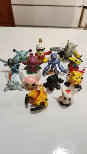 Miniaturas digimon 