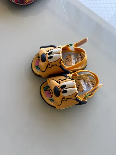 Sandália Melissa Pluto - Nº 17/18 - R$ 50,00