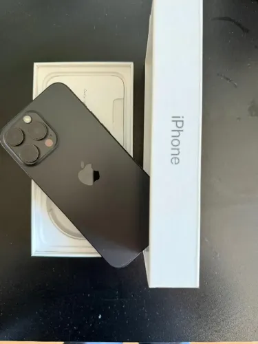 iPhone 15 Pro Max Black Titanium - Sem Detalhes - Único Dono