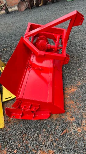 Vende ou Aluga Triton Trincha  1,30m. Vende ou aluga.