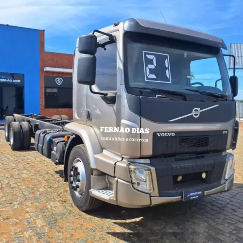 VOLVO/VM 330 6X2R 2021/2021