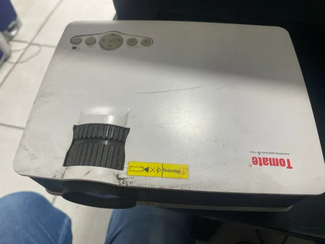 Projetor marca tomate