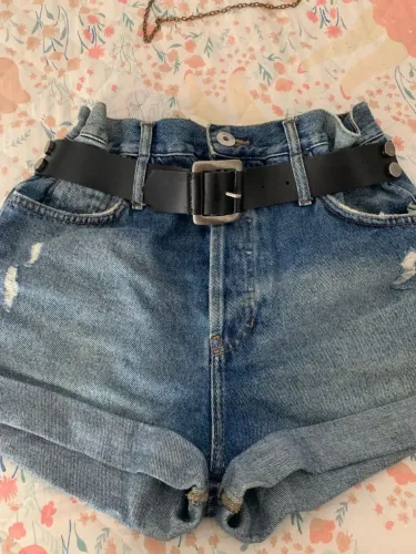 Shorts Jeans com Cinto