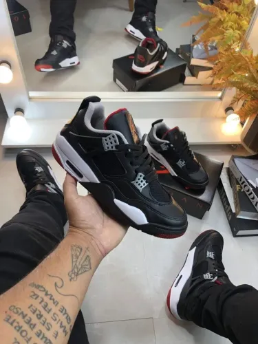 Tênis Jordan 4