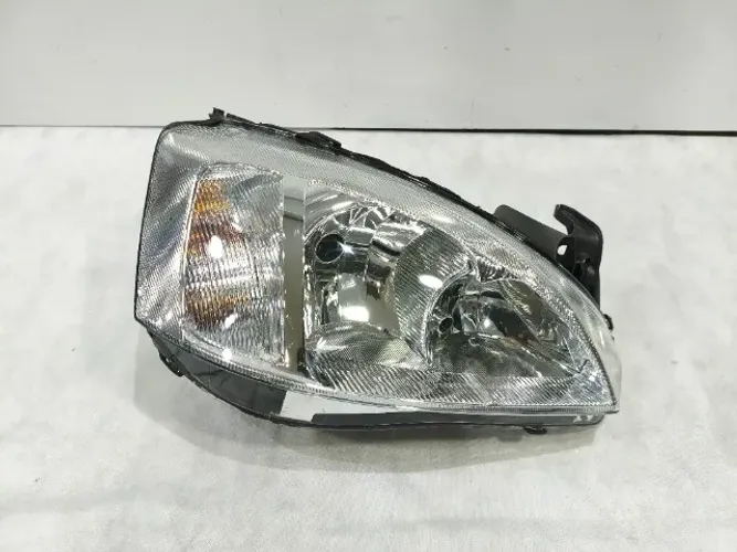 Farol direito Corsa montana 2003 2004 2005 a 2010 novo