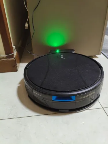 Robô Aspirador de pó - passa pano e aspira 