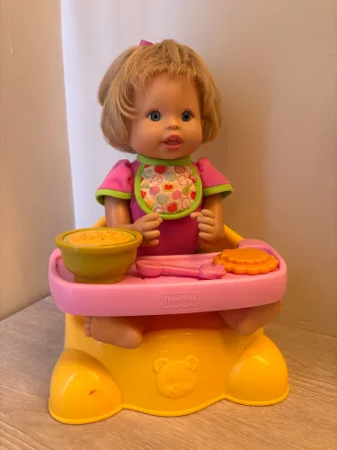 Boneca little mommy que fala e se mexe 