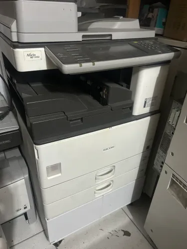 Multifuncional Ricoh ofício MP 3352 no estado