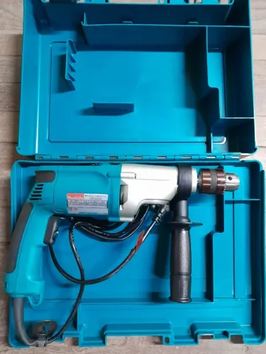FURADEIRA DE IMPACTO MAKITA 720W 220V