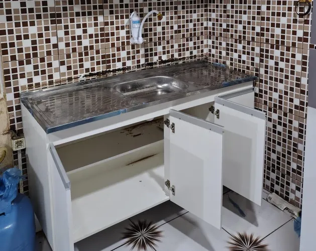 Balcão com pia de inox