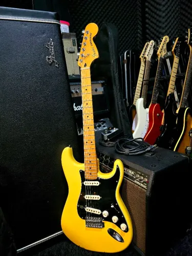 fender stratocaster Deluxe Roadhouse vintage White 2014 /ñ Gibson epiphone prs ibanez esp