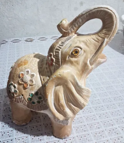 Escultura de Elefante Decorativa