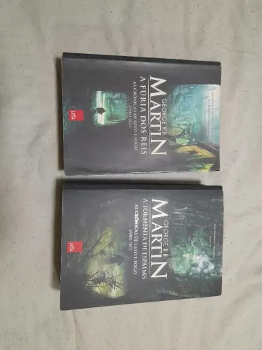 Livros - Crônicas de Gelo e Fogo vl1 e vl2