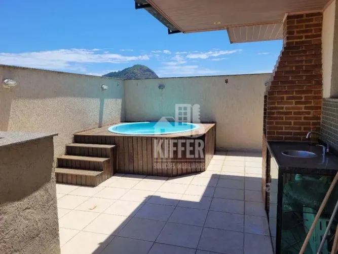 Cobertura com 2 dormitórios à venda, 115 m² por R$ 575.000,00 - Pendotiba - Niterói/RJ
