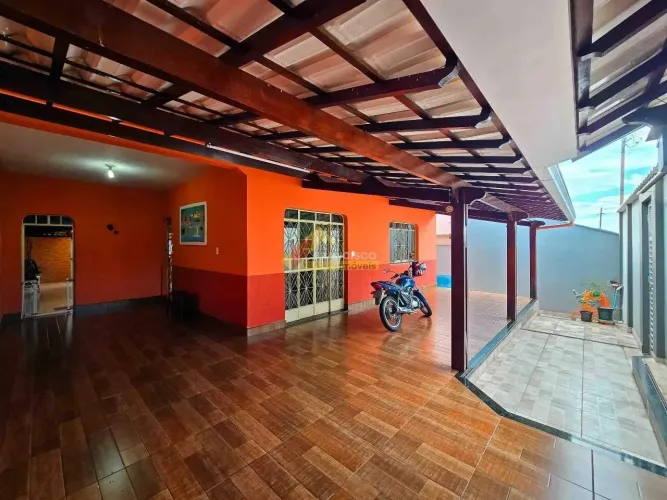 Casa à venda, 3 quartos, 1 suíte, 4 vagas, Santa Rosa - Divinópolis/MG