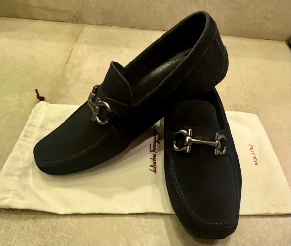 Mocassim camurça Salvatore Ferragamo 42 preto