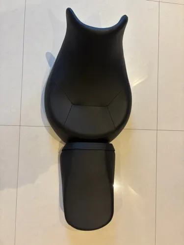 Bancos originais para Motocicleta Vulcan 650cc. 