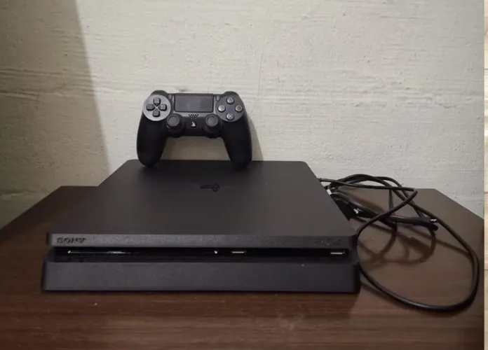 PS4 - Console Sony semi novo