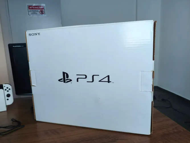 Caixa de console Playstation 4