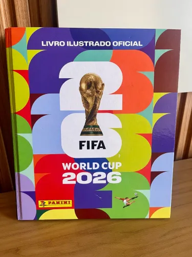 Álbum Copa do Mundo 2026 Capa Dura Completo com Figurinhas Coladas