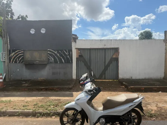 Casa com ponto comercial