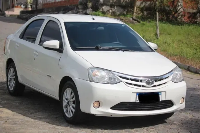 Toyota Etios XLS Sedan 1.5 Flex 16V 4P Mec. 2014