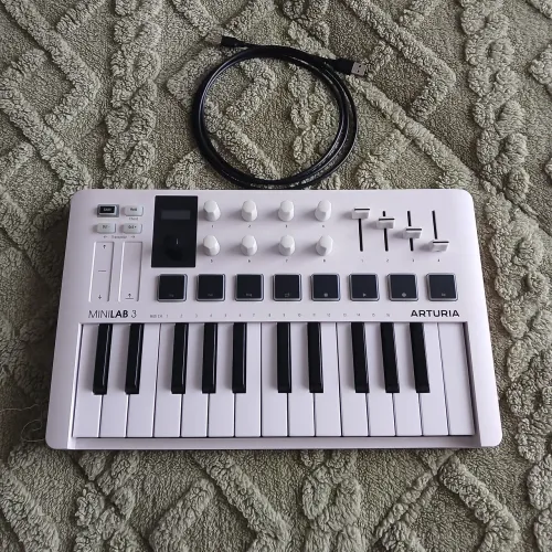 Arturia Minilab 3 teclado controlador MIDI