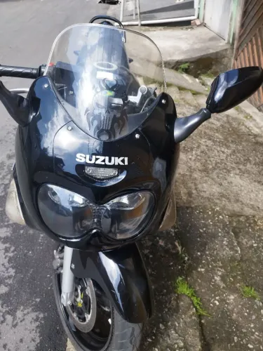 Suzuki gsxf