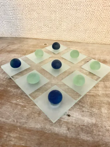 Jogo da Velha Artesanal em Vidro | Peça de Arte Decorativa / tic-tac-toe