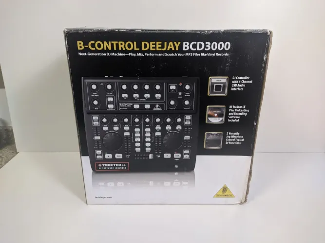 Controladora Behringer BCD 3000