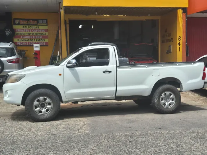 Toyota Hilux CS D4-d 4X4 3.0 TDI Dies. Mec. 2014